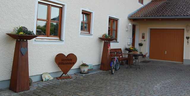 Fr&uuml;hjahrsdeko am Eingang