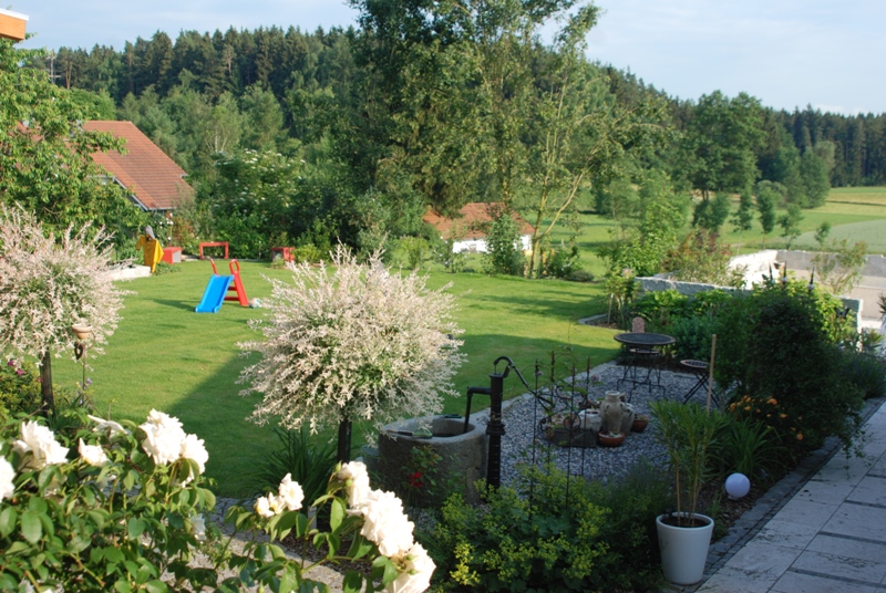 Blick &uuml;ber den Garten